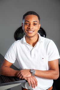 Headshot of Kevin Stokes-Bonnett 